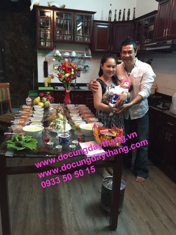 Nhiều mẹ không biết cúng đầy tháng vào buổi sáng hay chiều Nhiều mẹ không biết cúng đầy tháng vào buổi sáng hay chiều