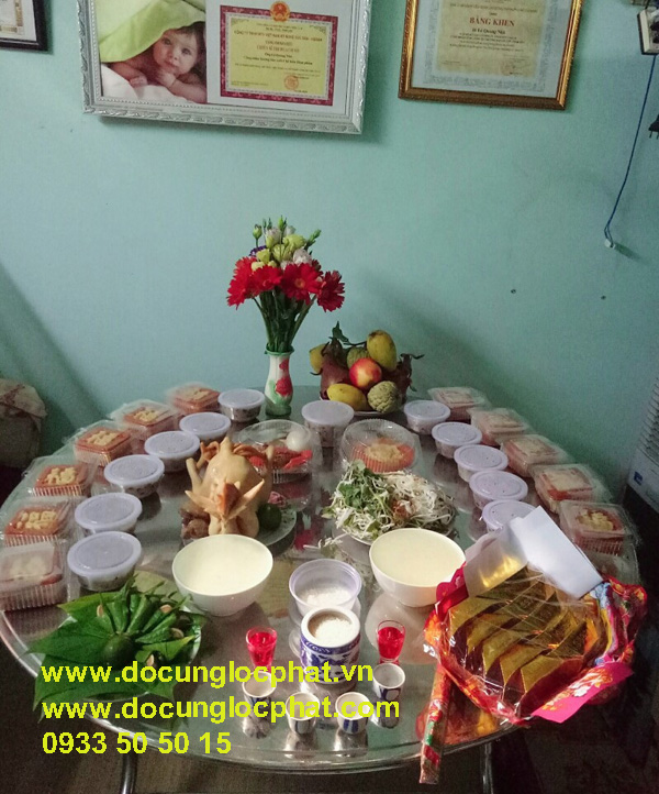Mâm cúng thôi của LỘC PHÁT thật đầy đủ và chất lượng