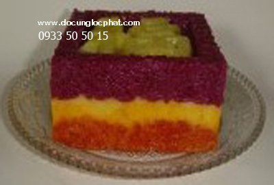 Xôi 3 tầng sang trọng gồm: gấc+đậu xanh+ lá cẩm