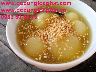 Chè trôi nước với vị ngọt thanh đường phèn, béo nước cốt dừa